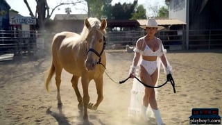 Curvy Latina MILF Seduces with Striptease