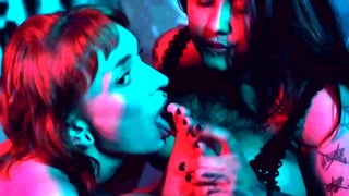 Lesbian Foot Worship & Toe Sucking